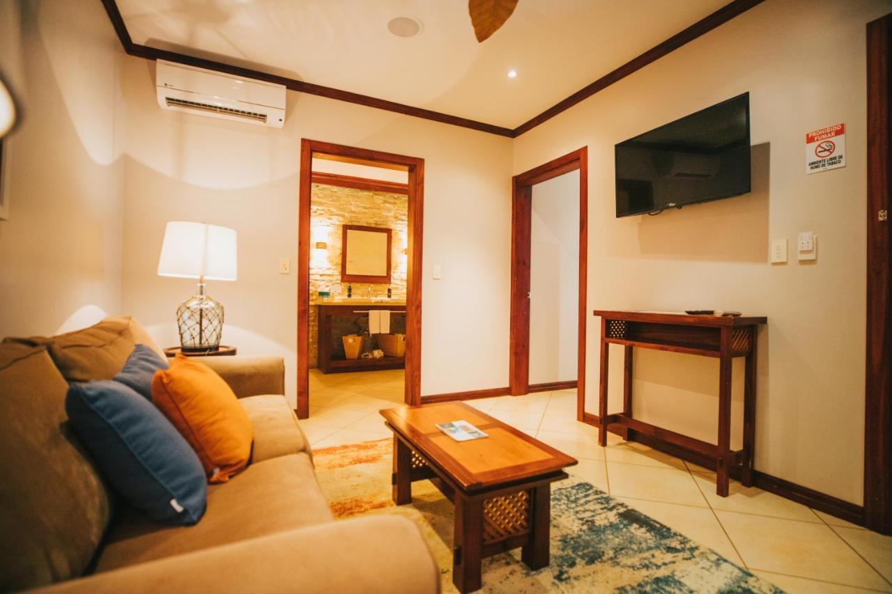 Hotel Bosque Del Mar Playa Hermosa エクステリア 写真
